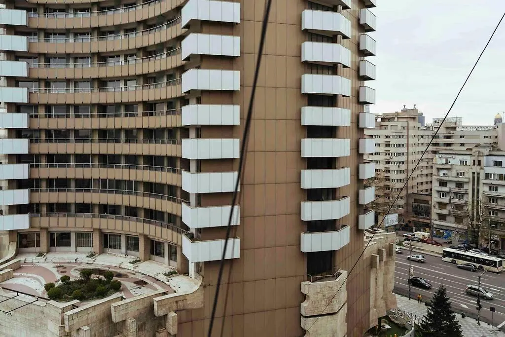 Stunning Views 2Br Intercontinental Flat location